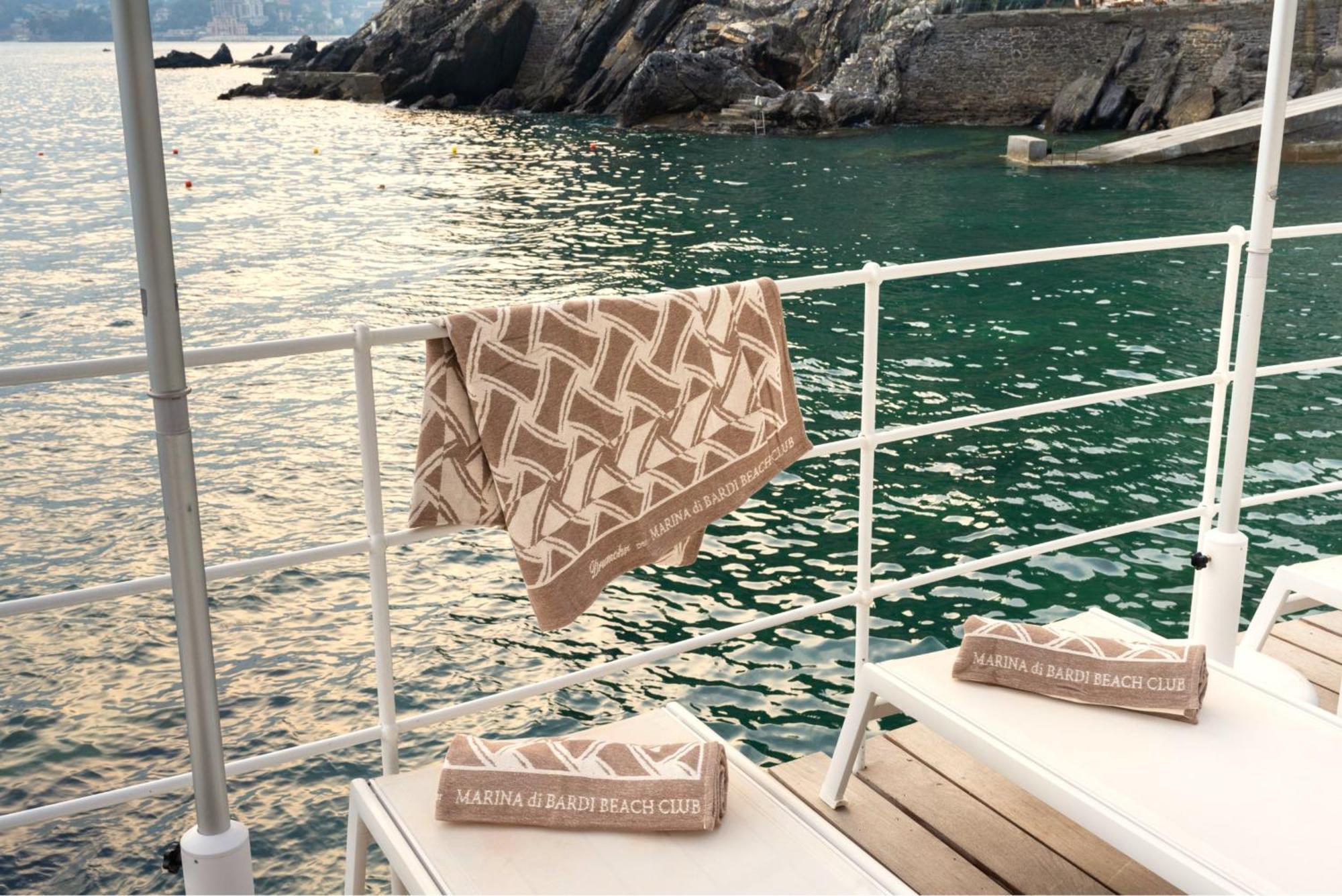 Grand Hotel Bristol Spa Resort, By R Collection Hotels راباللو المظهر الخارجي الصورة Towels