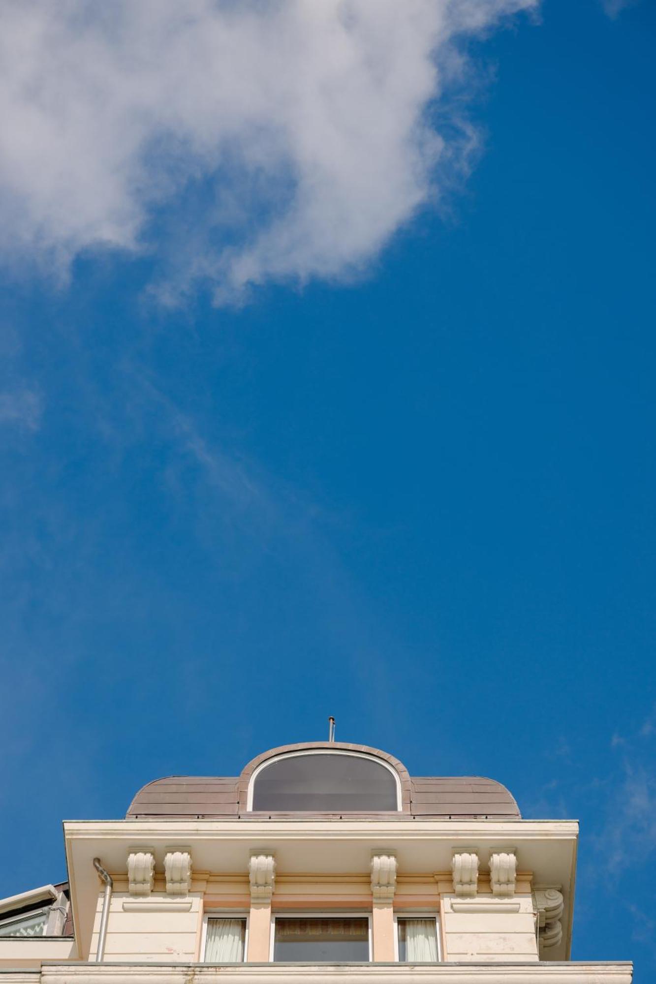 Grand Hotel Bristol Spa Resort, By R Collection Hotels راباللو المظهر الخارجي الصورة The blue sky