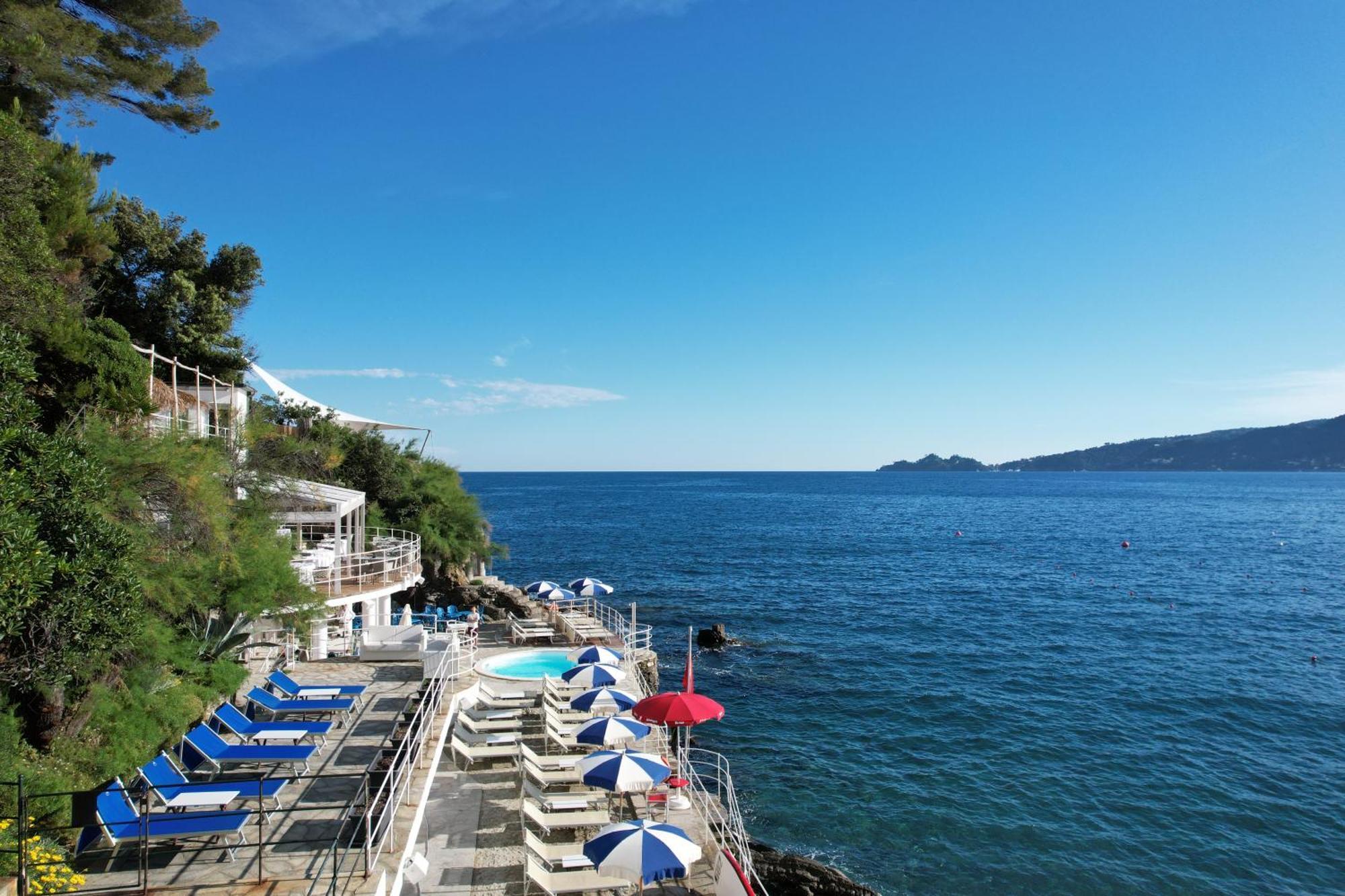 Grand Hotel Bristol Spa Resort, By R Collection Hotels راباللو المظهر الخارجي الصورة View of the Bay of Naples from the Hotel Axelmannstein